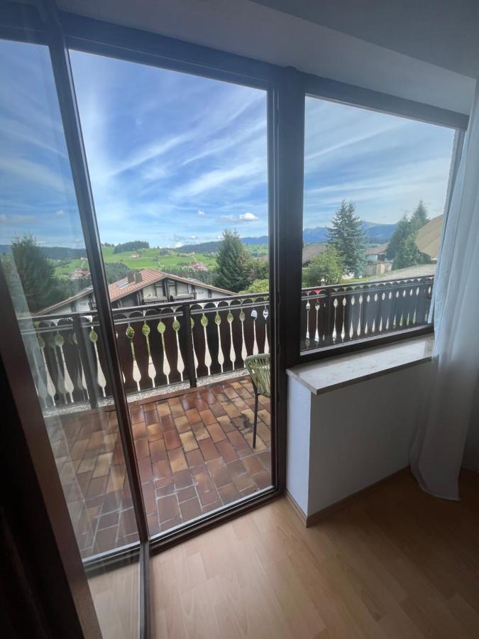 Helle Wohnung Mit Grossem Balkon 오베로이테 외부 사진